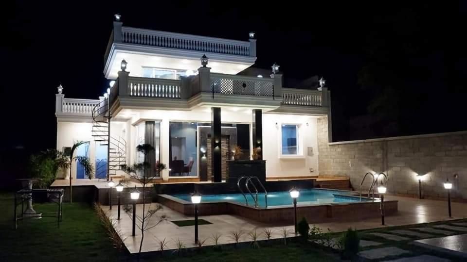 Greystone Villa, Swiming Pool , Bbq , Big Garden, Pool Table, Party Speaker, Bathtub, Kitchen, 15Mins To Golden Temple 암리차르 외부 사진