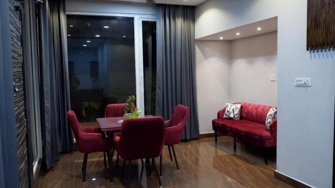 Greystone Villa, Swiming Pool , Bbq , Big Garden, Pool Table, Party Speaker, Bathtub, Kitchen, 15Mins To Golden Temple 암리차르 외부 사진