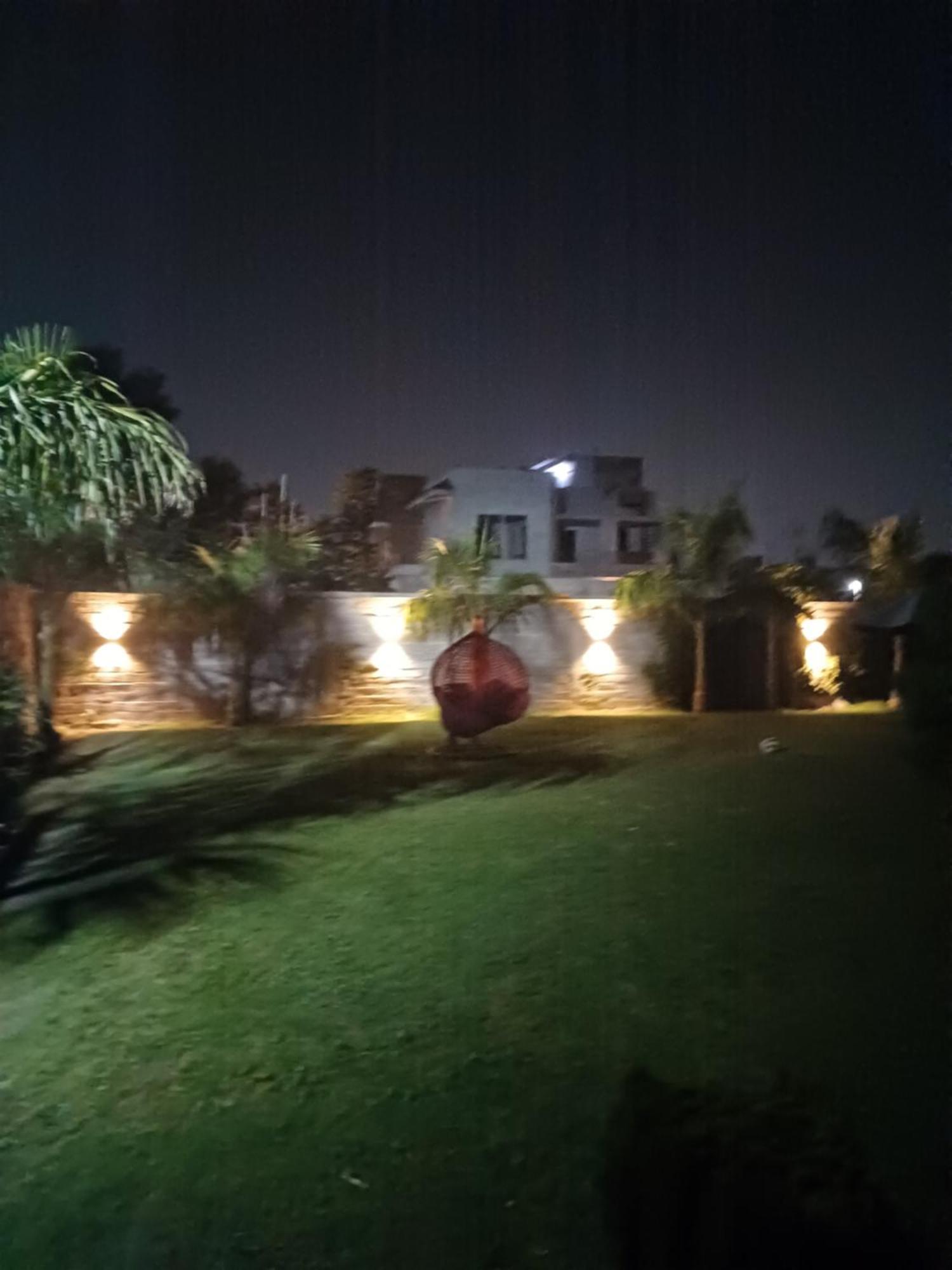 Greystone Villa, Swiming Pool , Bbq , Big Garden, Pool Table, Party Speaker, Bathtub, Kitchen, 15Mins To Golden Temple 암리차르 외부 사진