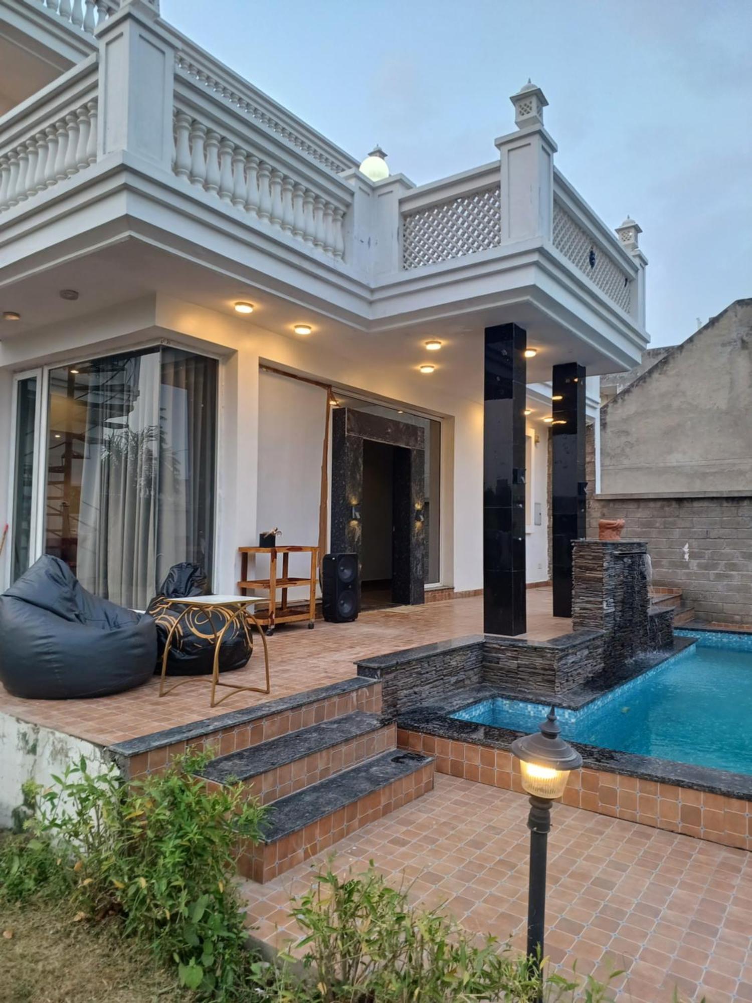 Greystone Villa, Swiming Pool , Bbq , Big Garden, Pool Table, Party Speaker, Bathtub, Kitchen, 15Mins To Golden Temple 암리차르 외부 사진